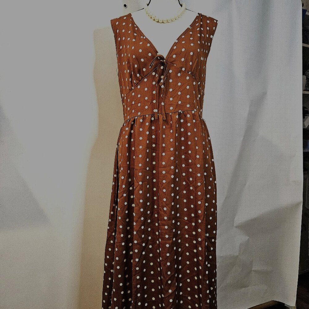 Sleeveless Large Brown V-neckline Midi Dress w White Polka Dots & Vintage Vibe